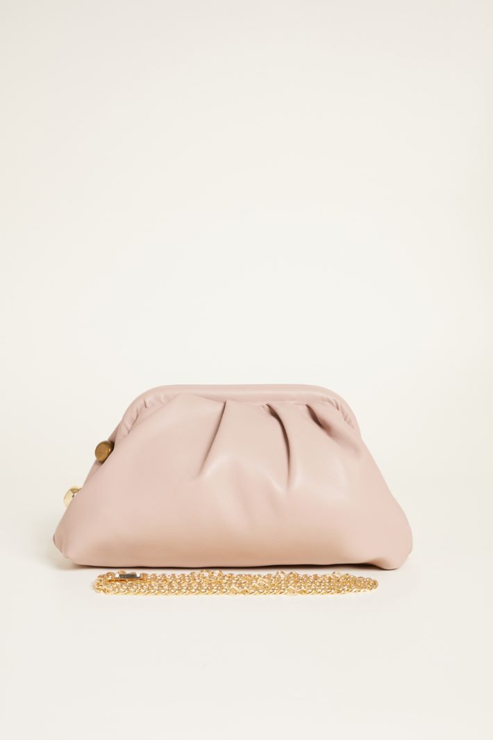 Pochette in tessuto spalmato con borchie Intrend - 3