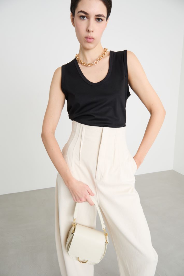 Borsa arrotondata in pelle Intrend - 5