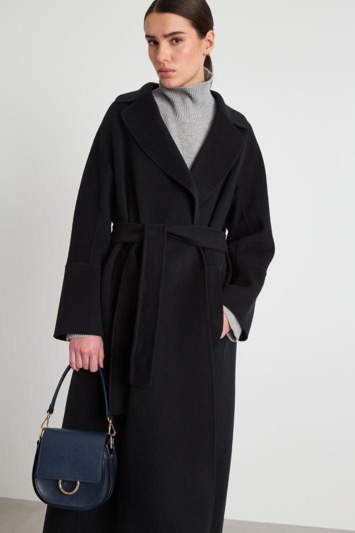 Borsa arrotondata in pelle Intrend - 5