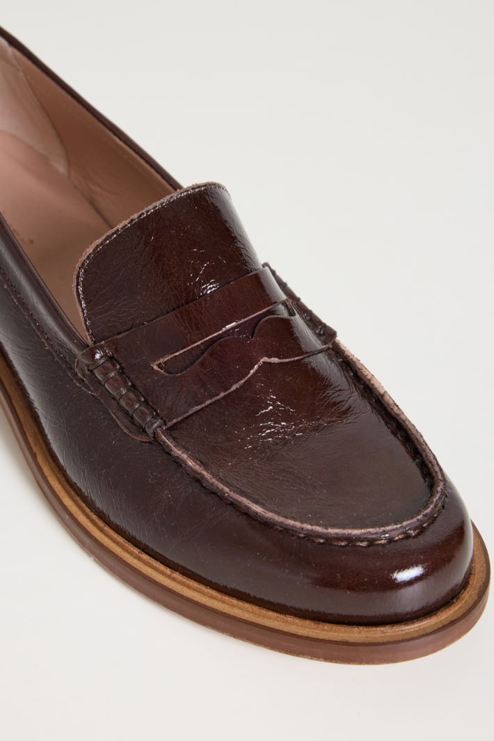 Mocassini in pelle verniciata Intrend - 4