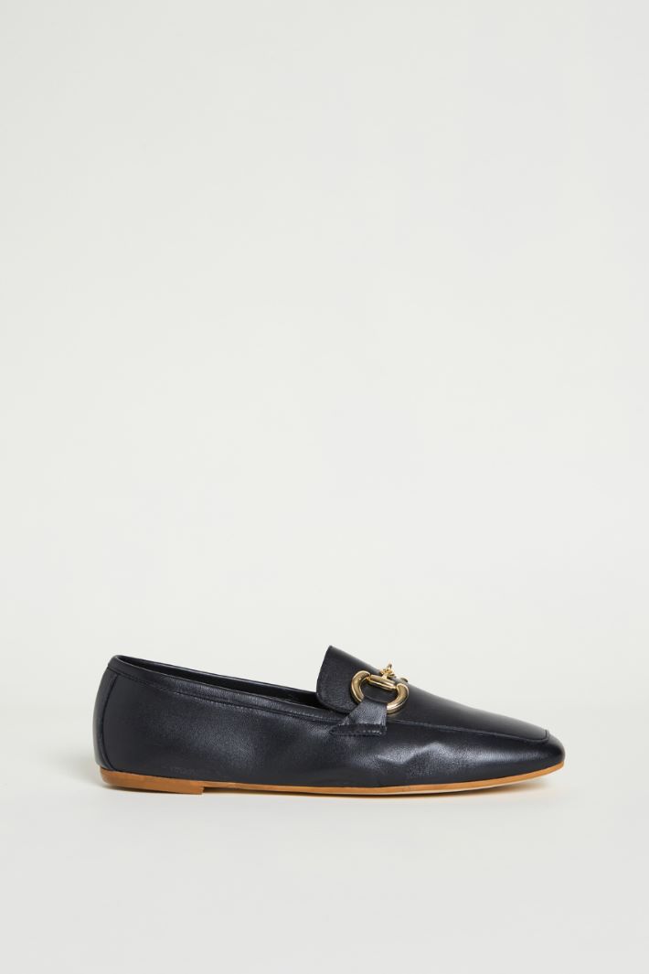Leather loafers Intrend