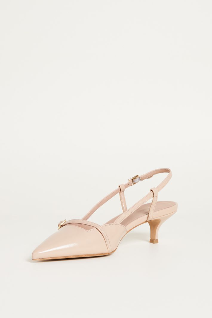 Slingback con tomaia lucida Intrend - 3