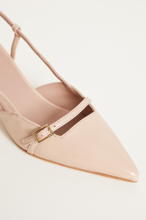 Slingback con tomaia lucida
