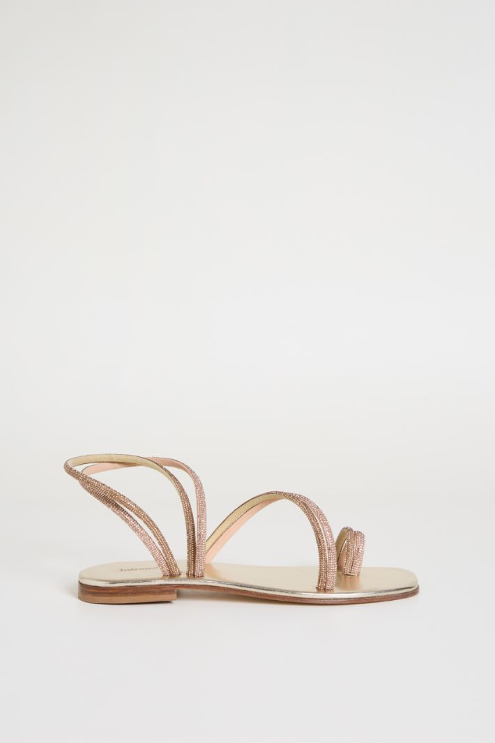 Sandali multilistino con strass Intrend