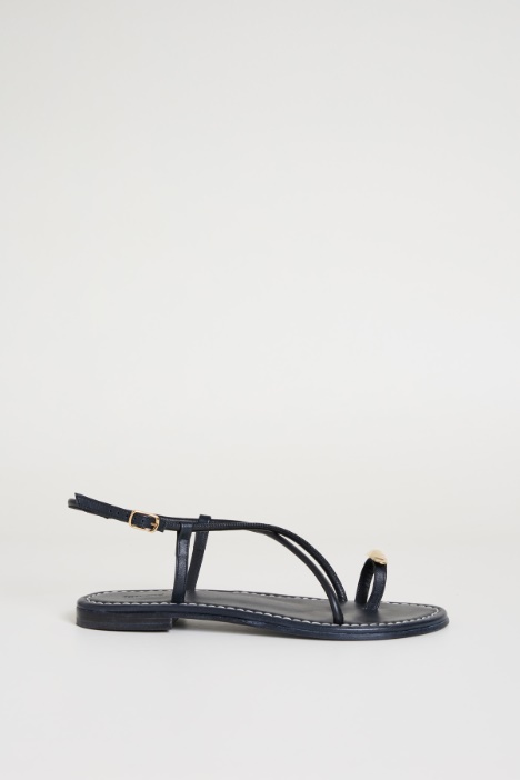 Toe-Strap Sandals Intrend