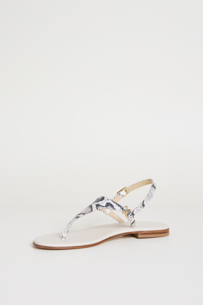 Sandali in pelle laminata Intrend - 3