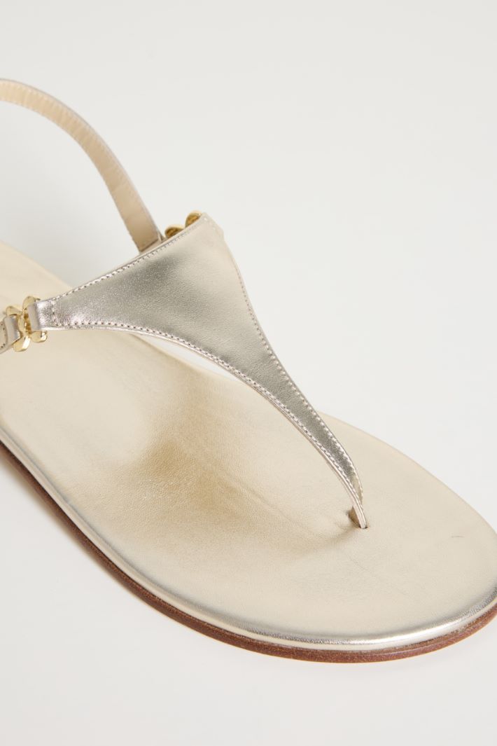 Sandali in pelle laminata Intrend - 4