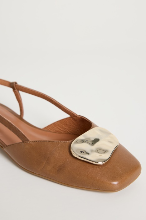 Slingback basse con gioiello