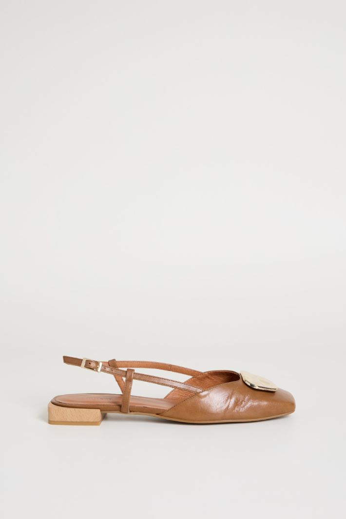 Slingback basse con gioiello Intrend
