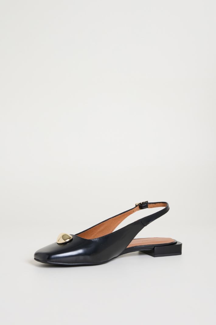 Slingback in pelle verniciata Intrend - 3