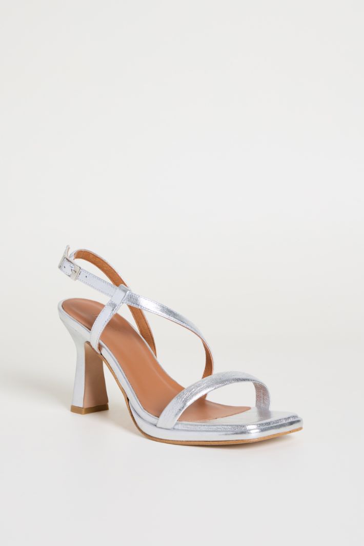 Sandali laminati a listini Intrend - 2