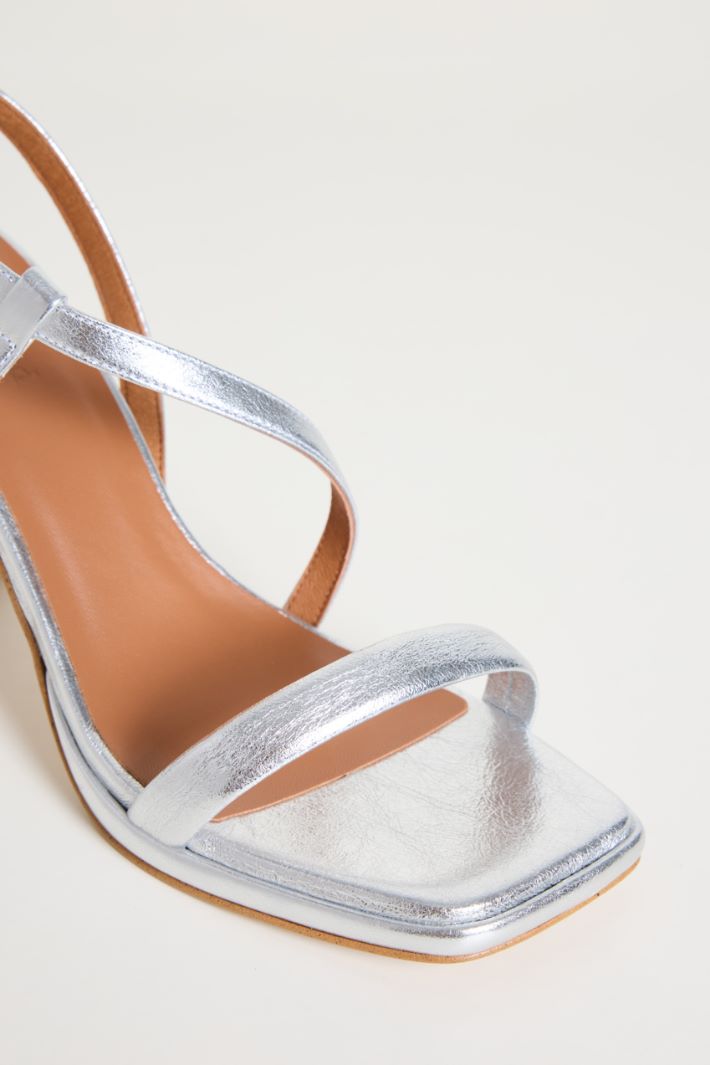 Sandali laminati a listini Intrend - 4