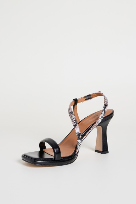 Sandali con inserti animalier