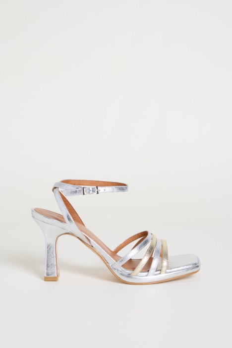 Sandali in pelle laminata Intrend