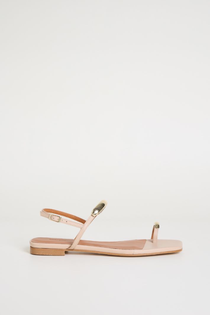 Sandali flat in pelle Intrend