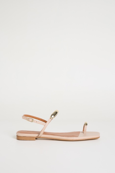 Sandali flat in pelle Intrend