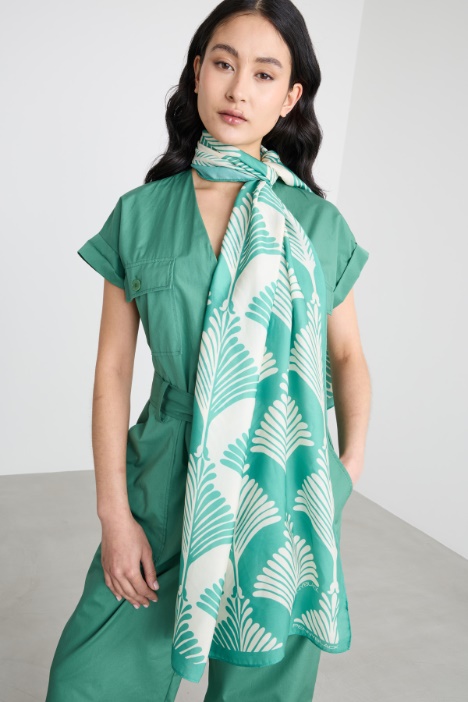 Printed fluid stole Intrend