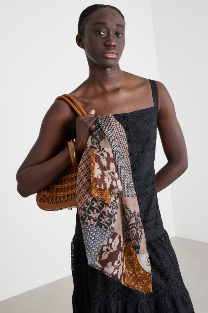 Stola leggera stampata Intrend