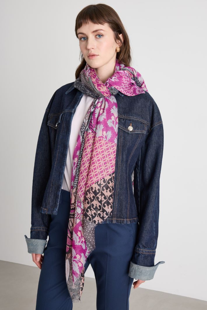 Stola leggera stampata Intrend