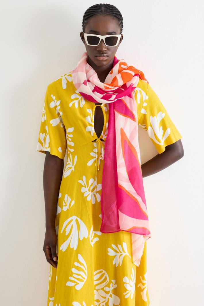 Stola leggera stampata Intrend