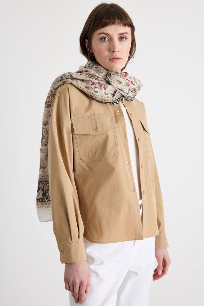 Ampia stola stampata Intrend