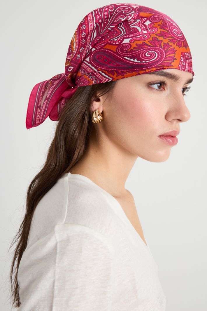 Printed silk scarf Intrend - 2