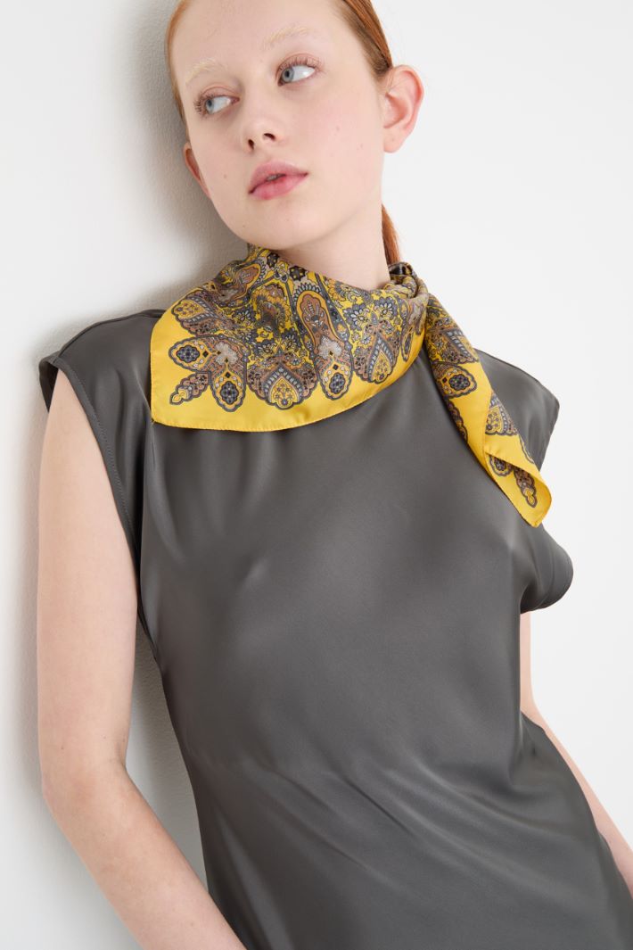 Silk scarf Intrend - 2