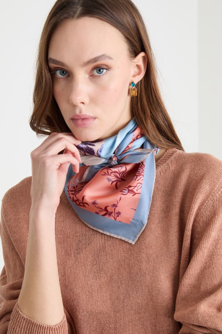 Printed silk scarf Intrend - 2