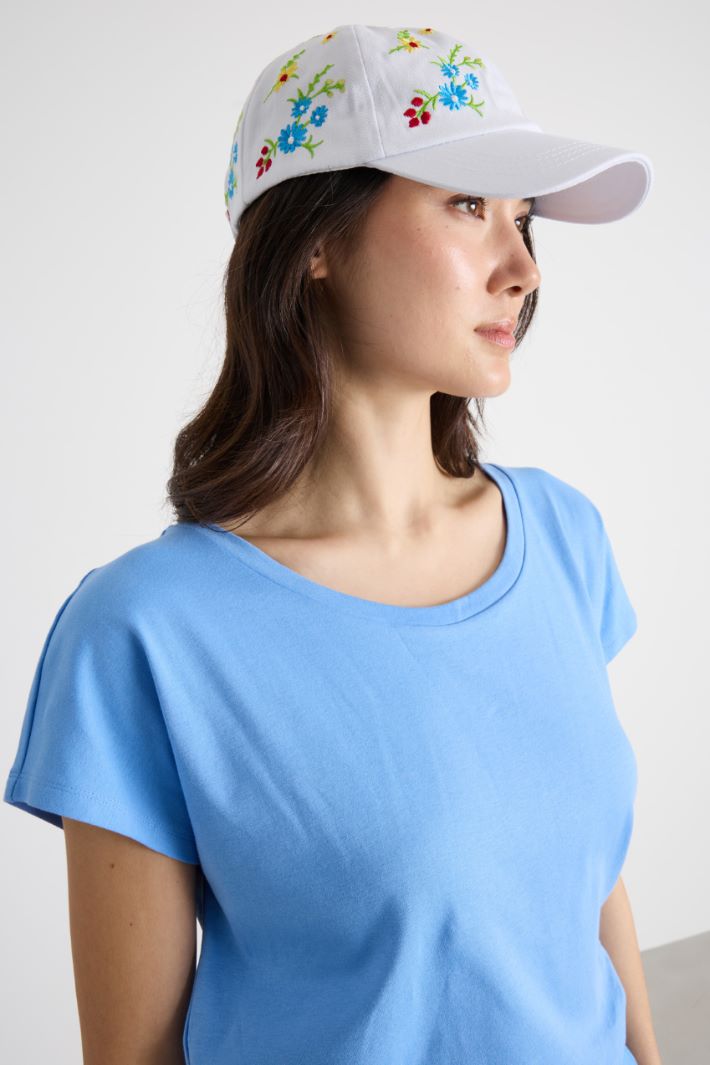 Berretto in jeans ricamato Intrend - 2