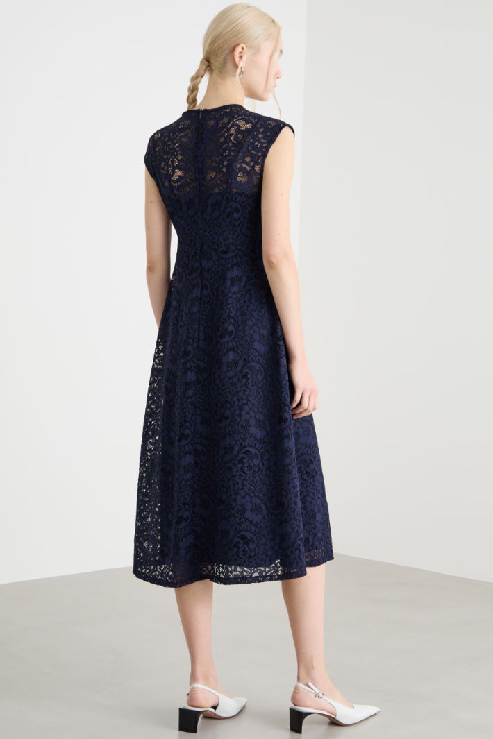 Lace midi dress Intrend - 4
