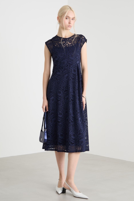 Lace midi dress Intrend
