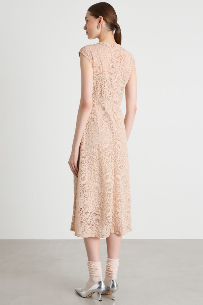 Lace midi dress Intrend - 4