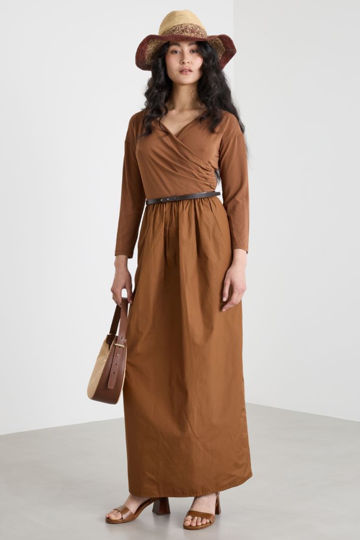 Cross-over V-neck long dress Intrend