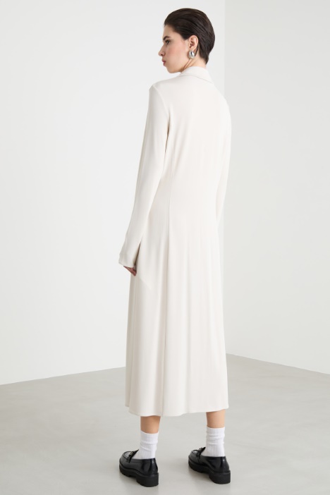 Vestido camisero de punto crepé