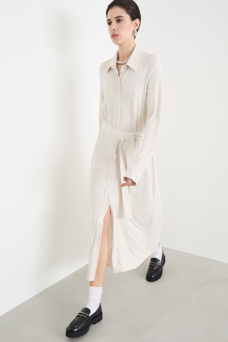 Vestido camisero de punto crepé