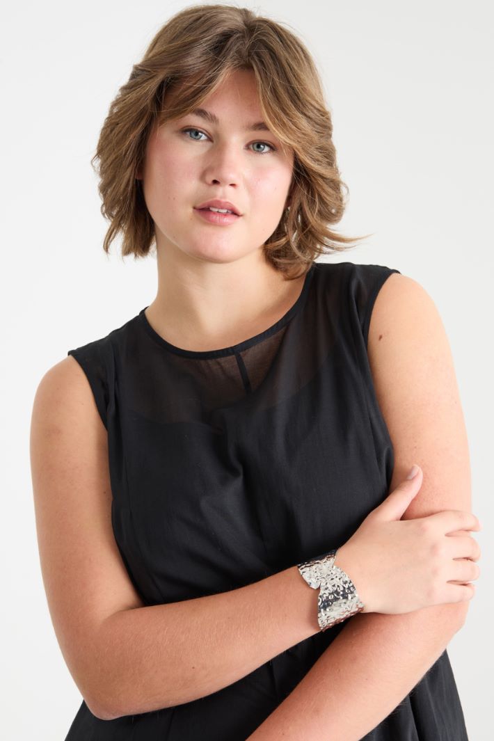 Bracciale rigido martellato Intrend - 3