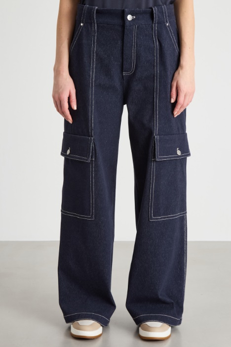 Pantalone cargo in jersey effetto jeans