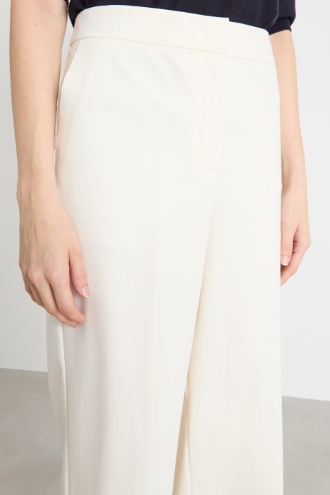 Pantalón recto de punto técnico