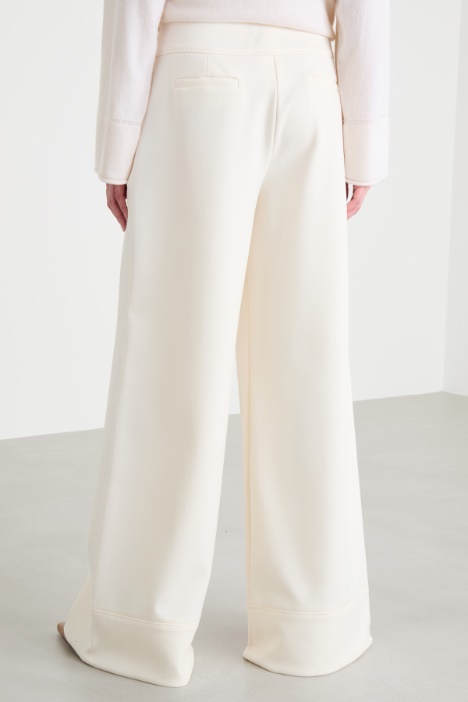 Pantalone svasato in jersey tecnico