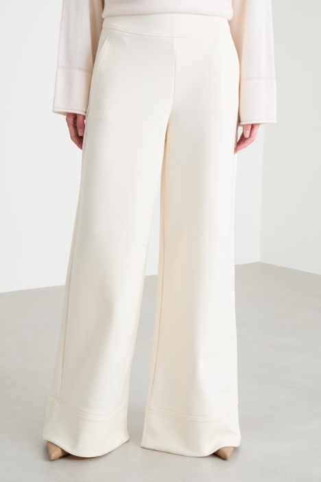 Pantalone svasato in jersey tecnico