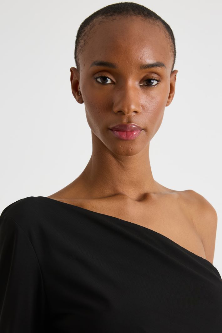 One-shoulder top in jersey Intrend - 3