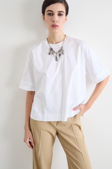 Relaxed-fit T-shirt with small side slits Intrend