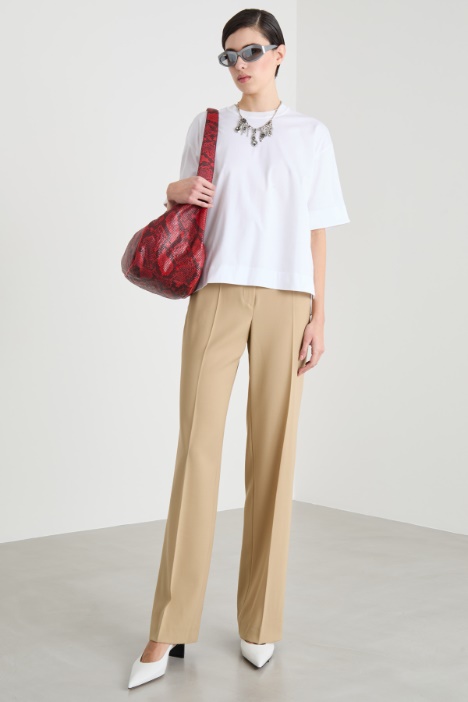 Relaxed-fit T-shirt with small side slits Intrend