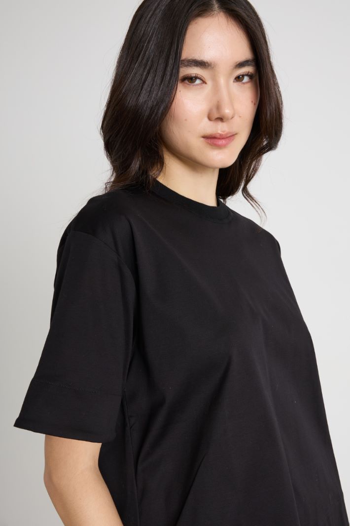Relaxed-fit T-shirt with small side slits Intrend - 3
