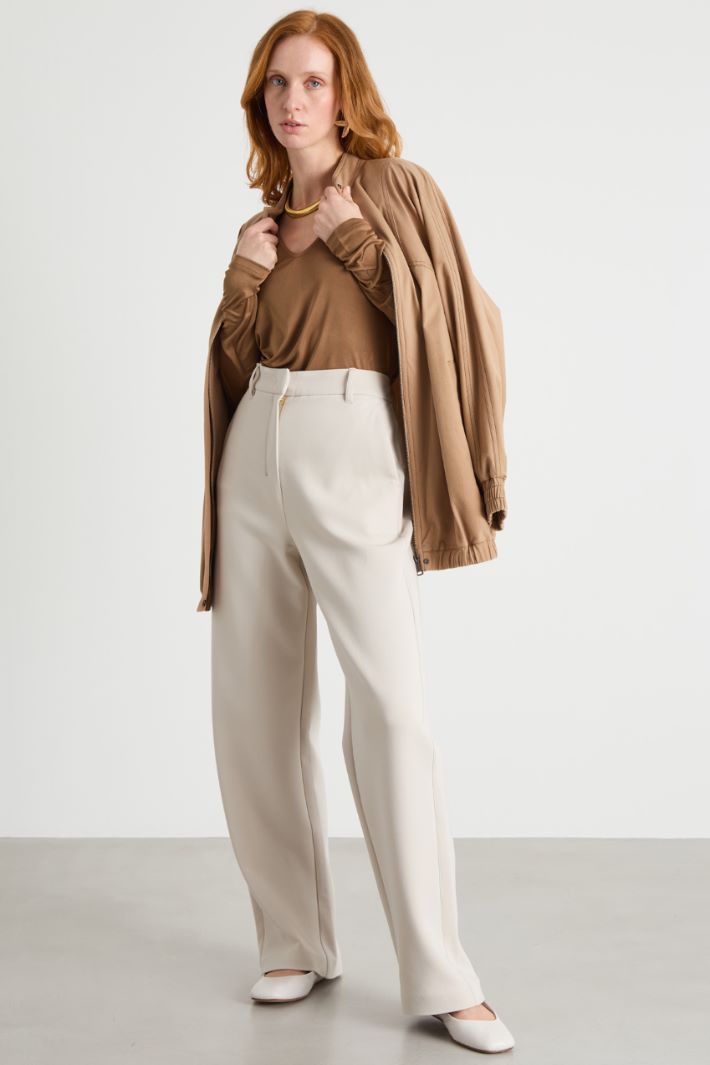 Top con scollo a V - MARRONE - Intrend