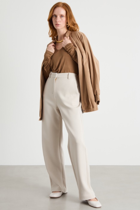 Top con scollo a V - Intrend
