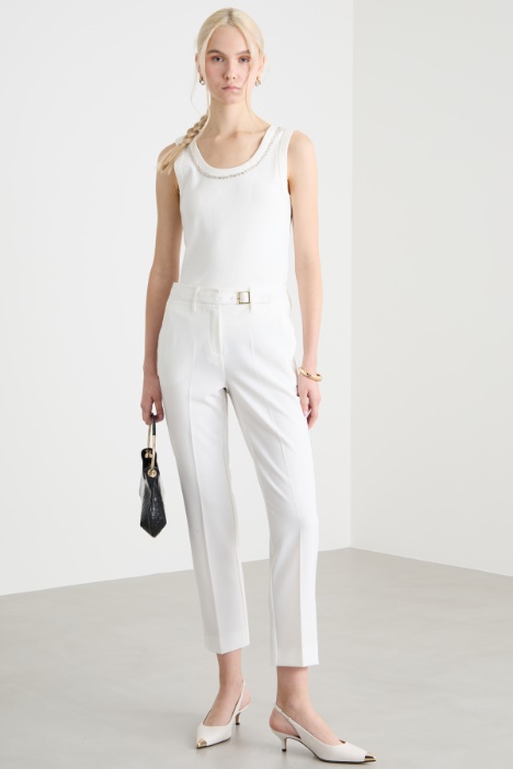 Fitted sleeveless top Intrend