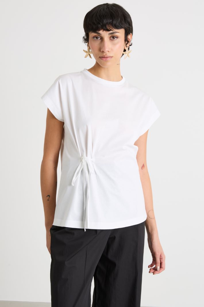 Bow-detail T-shirt Intrend - 2