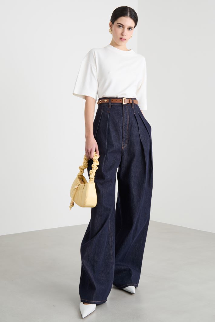 Boxy drop-shoulder T-shirt Intrend