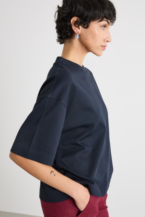 T-shirt boxy a spalla scesa